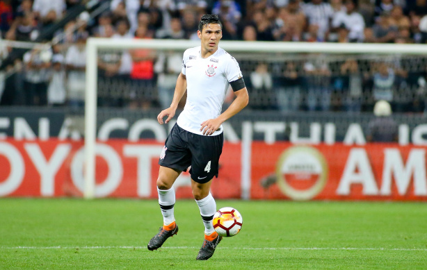 Balbuena e Corinthians conversam por poss�vel volta do jogador ao Parque S�o Jorge