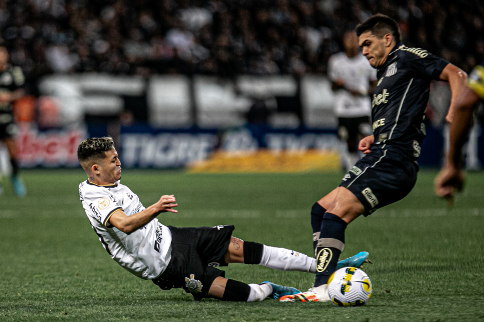 Corinthians sofreu com a criao de jogadas no primeiro tempo do clssico contra o Santos; partida terminou sem gols