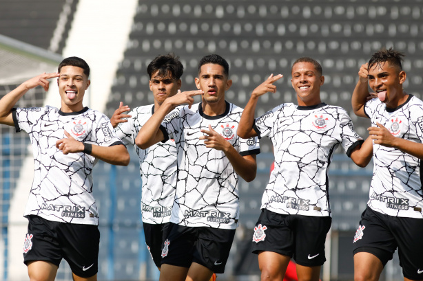 Sub-17 do Grêmio Novorizontino vence mais uma e entra na zona de