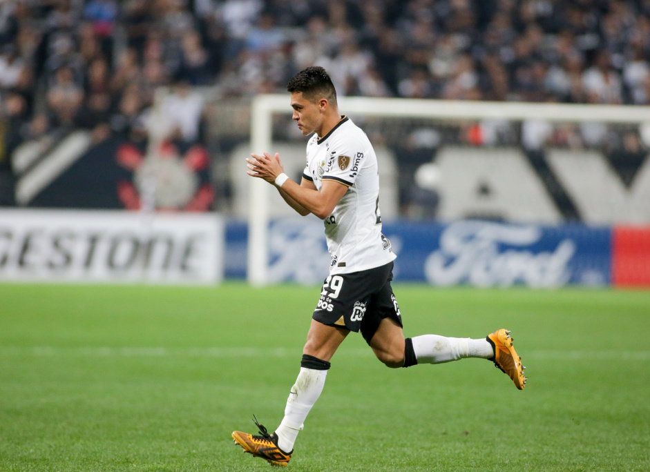 Roni comentou sobre o gol perdido na partida entre Corinthians e Santos