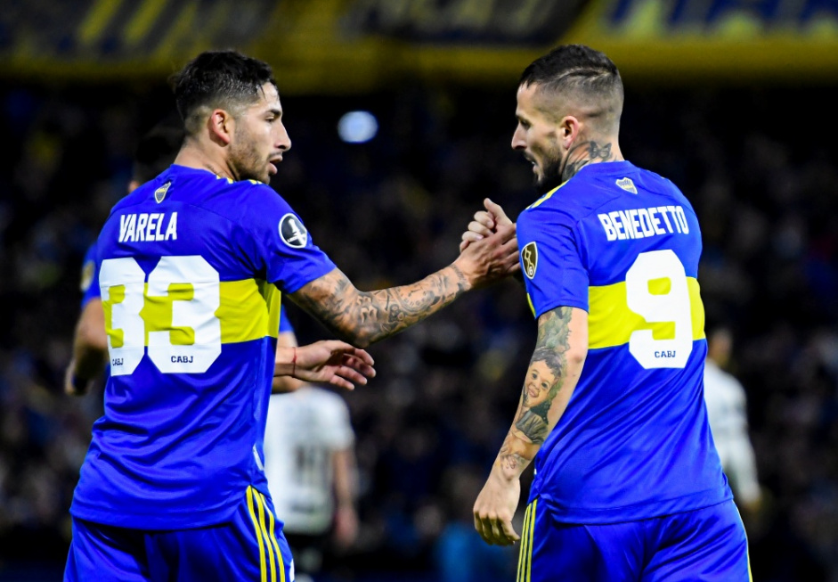 Varela e Benedetto sero titulares do Boca Juniors nesta tera-feira