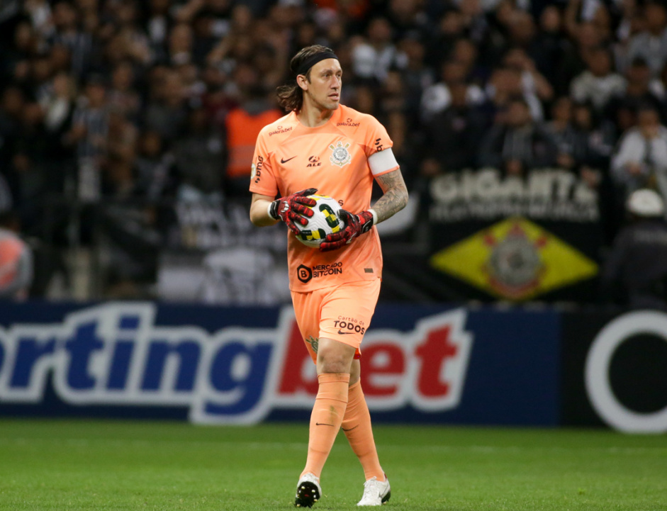 Cássio vence prêmio de melhor goleiro da Copa do Brasil