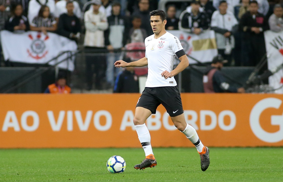 Balbuena e Corinthians intensificam conversa para retorno do zagueiro ao clube