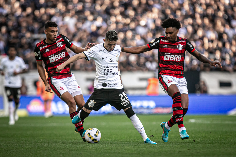 Corinthians voltou  a vencer o Flamengo jogando na Neo Qumica Arena