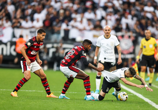 Há nove anos, Corinthians fazia seu primeiro jogo oficial na história da  Neo Química Arena