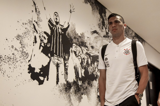 Balbuena confirma negocia��es com o Corinthians e diz que acerto est� perto de ser conclu�do