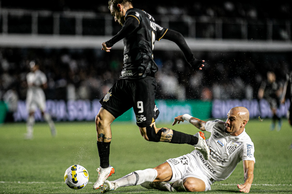 Corinthians foi derrotado pelo Santos na Vila Belmiro