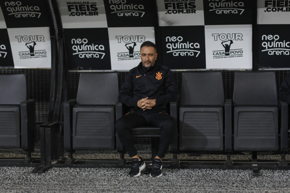 Vtor Pereira confirma pausa na carreira aps se desligar do comando do Corinthians