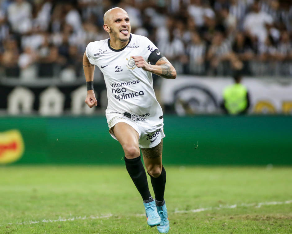 Fbio Santos atingiu mdia 9,6 em vitria do Corinthians contra o Atltico-MG