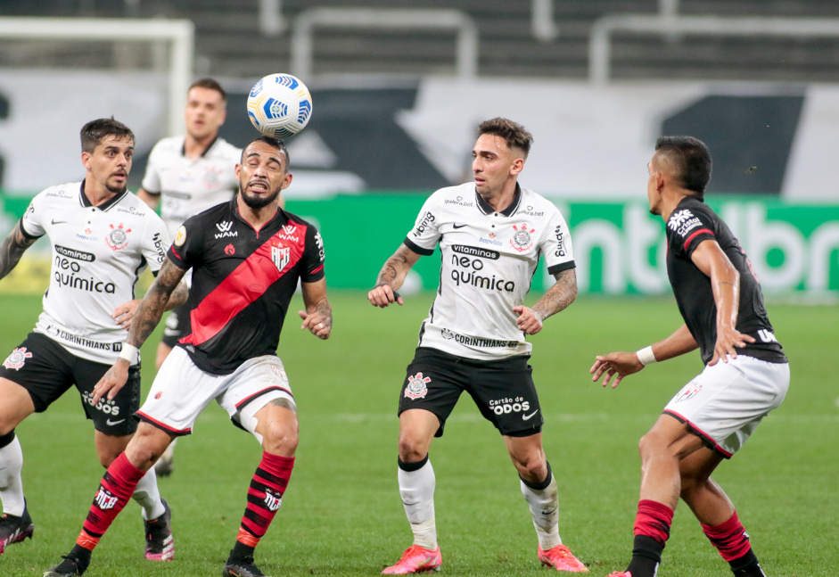 Corinthians ainda no marcou nenhum gol contra o Atltico-GO na Neo Qumica Arena