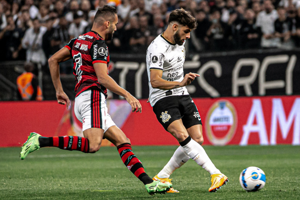 Timão é superado pelo Flamengo no primeiro jogo das quartas da CONMEBOL  Libertadores