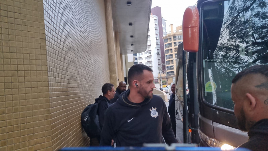 Renato Augusto viajou com a equipe para enfrentar o Avaí