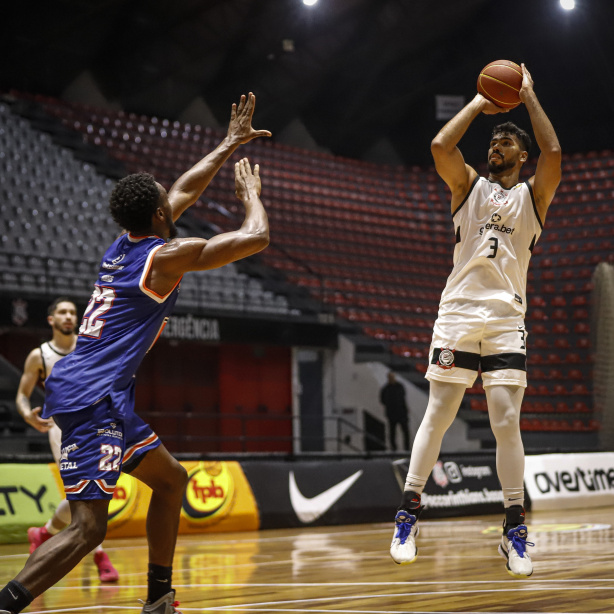 Corinthians venceu a primeira no Campeonato Paulista de Basquete