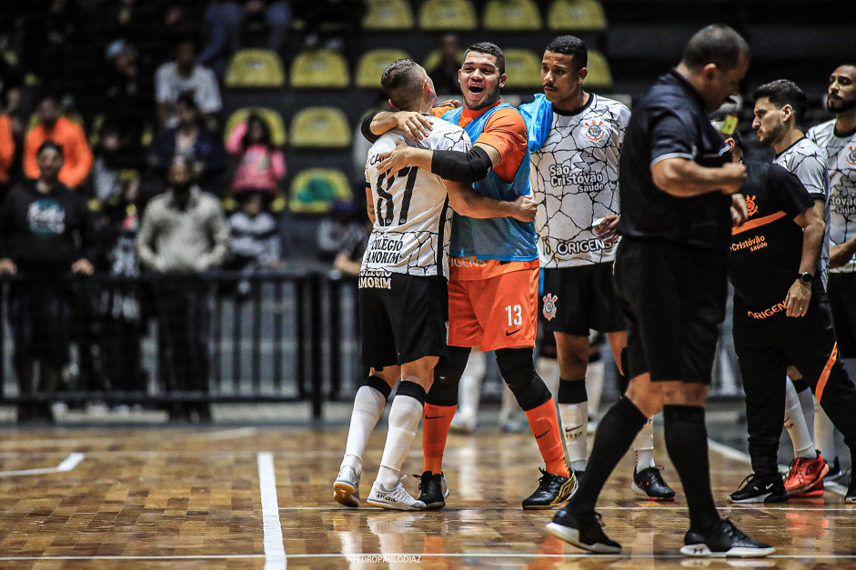 Corinthians decide o Campeonato Paulista de Futsal contra o Magnus e os ingressos do primeiro jogo j esto  venda
