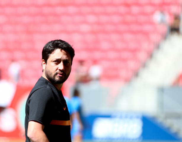 Arthur Elias reclamou de postura da arbitragem em jogo de ida das quartas do Brasileirão Feminino
