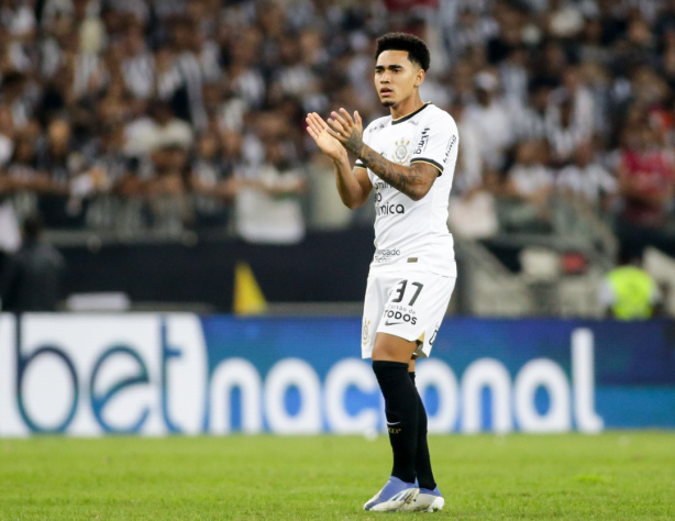 Du Queiroz projetou o primeiro jogo da decis�o da semifinal da Copa do Brasil diante do Fluminense