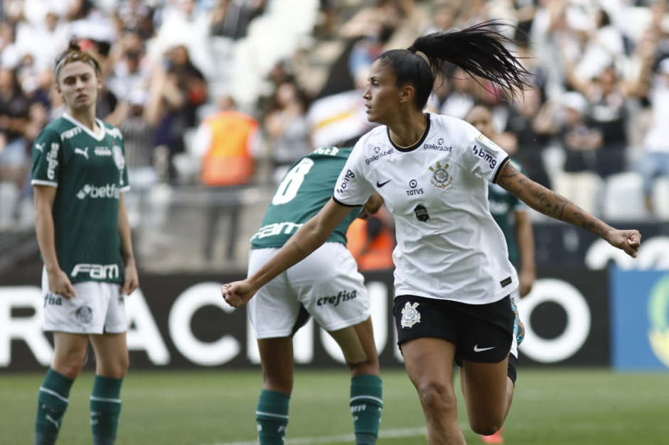 Jaqueline marcou o segundo gol do Corinthians no Drbi da semifinal
