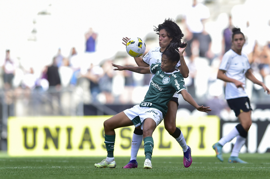 Yasmin durante a partida entre Corinthians e Palmeiras pelo Brasileiro Feminino