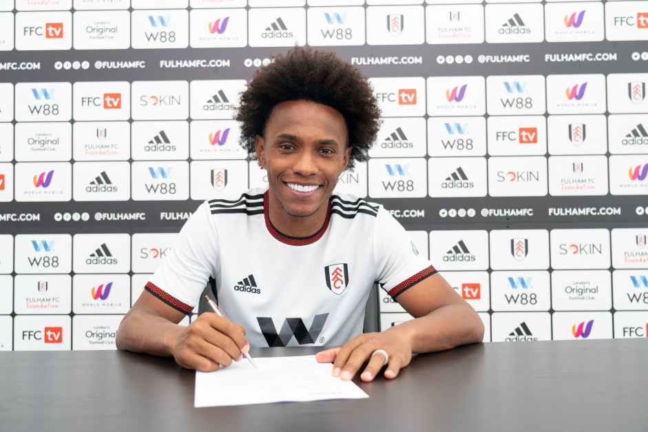 Jogador foi oficializado pelo Fulham na data-limite da janela de transferncias