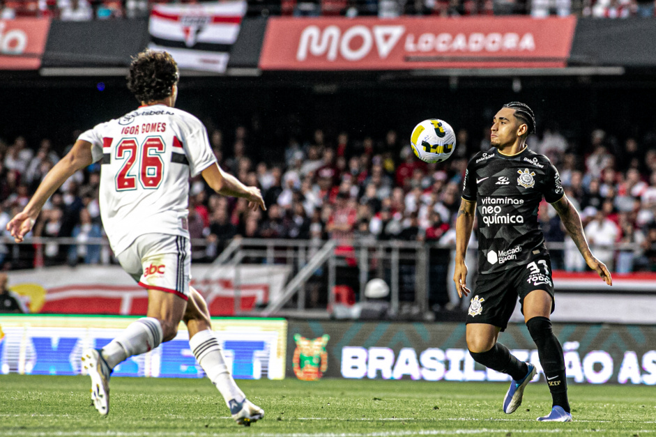 Corinthians perdeu posies no Brasileiro
