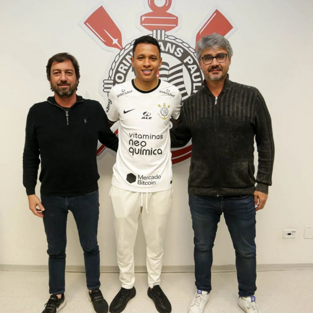 Corinthians confirmou, por meio de suas redes sociais, a renovação de Arthur Sousa