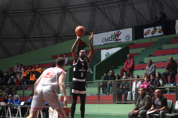 Davaunta Thomas aparece entre melhores jogadas da semana e � eleito destaque da rodada do NBB