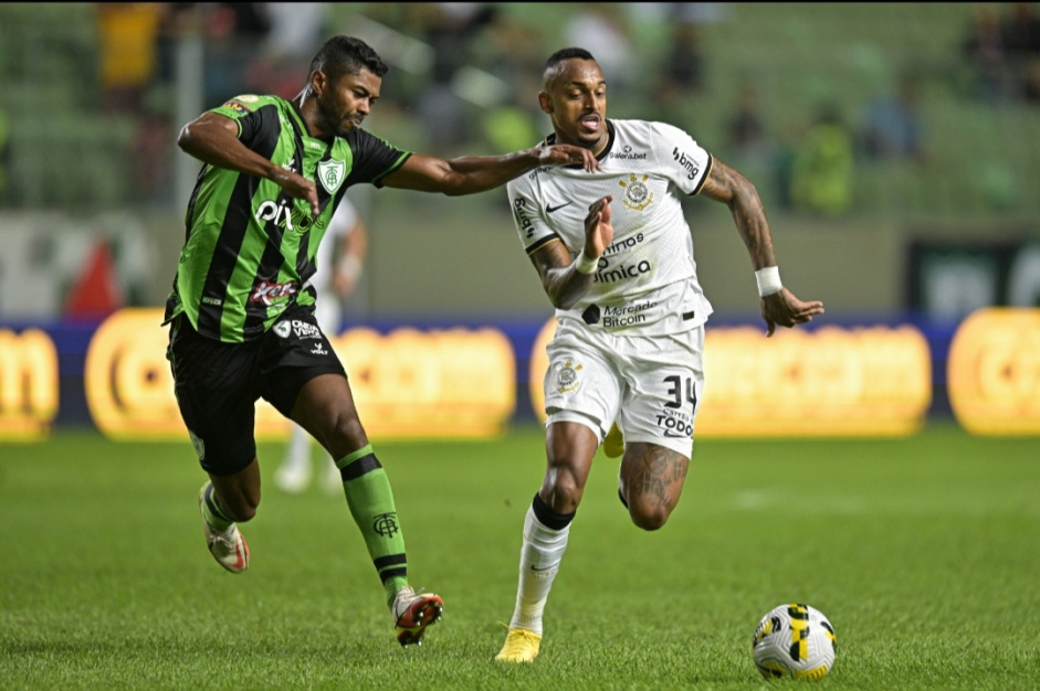 Raul Gustavo voltou a jogar pelo Corinthians neste domingo