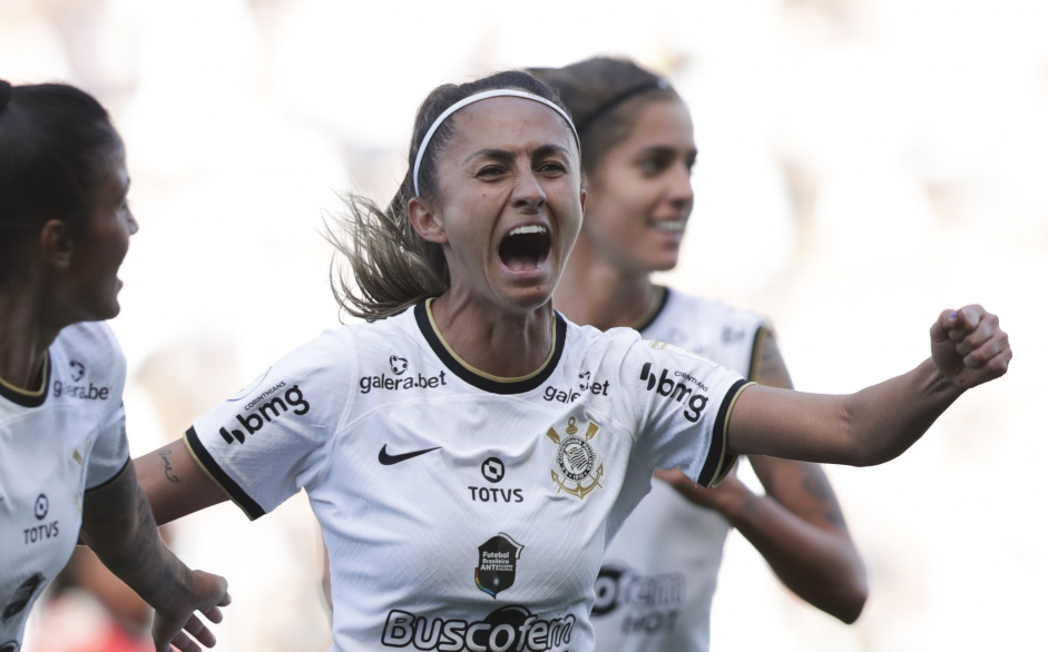 Diany agradeceu o apoio do Corinthians e de seus torcedores na deciso do Brasileiro Feminino
