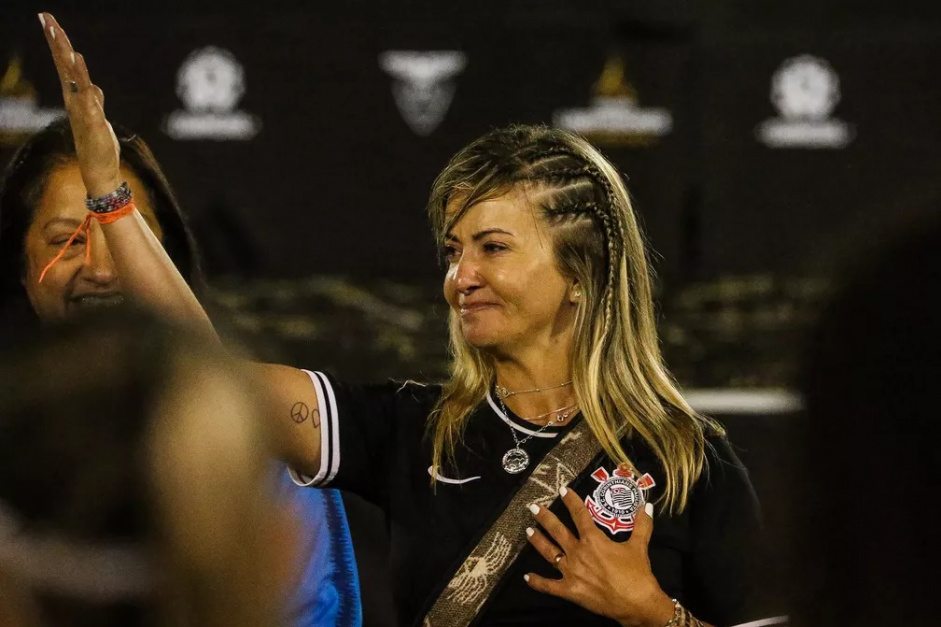 Cris Gambar analisou o engajamento da Fiel com a equipe feminina do Corinthians
