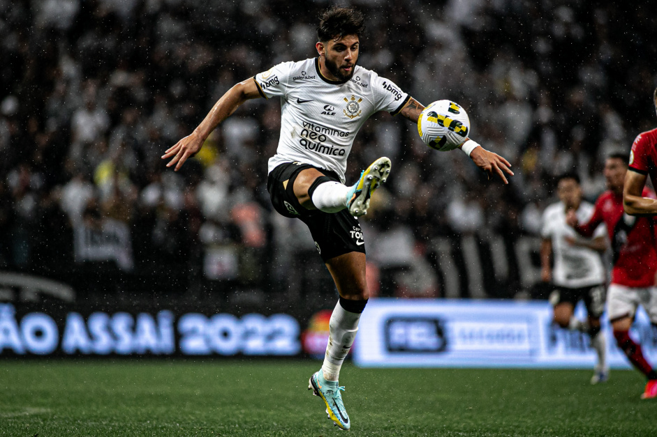 Cobrado, Wesley chutou mais vezes ao gol do que Yuri Alberto; torcida do  Corinthians aprova atuação - Gazeta Esportiva