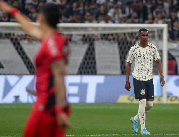 Robert Renan comentou atuação e parceria com Balbuena