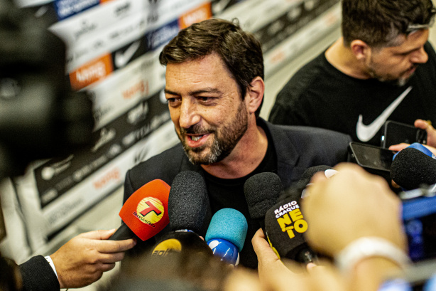 Duilio lamenta derrota na final e se diz orgulhoso do trabalho e da torcida do Corinthians