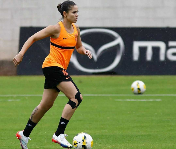 Zagueira Erika � a 28� personagem na s�rie "As Brabas", do Corinthians