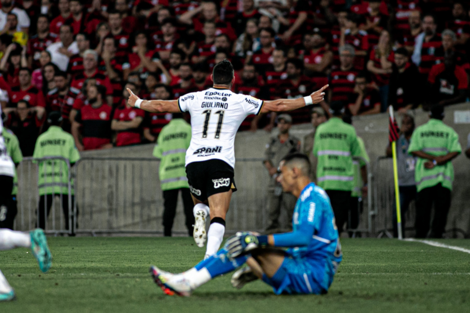 Giuliano marcou o gol de empate do Corinthians diante do Flamengo