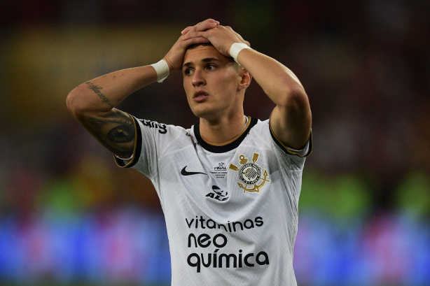 Mateus Vital pode ser negociado pelo Corinthians