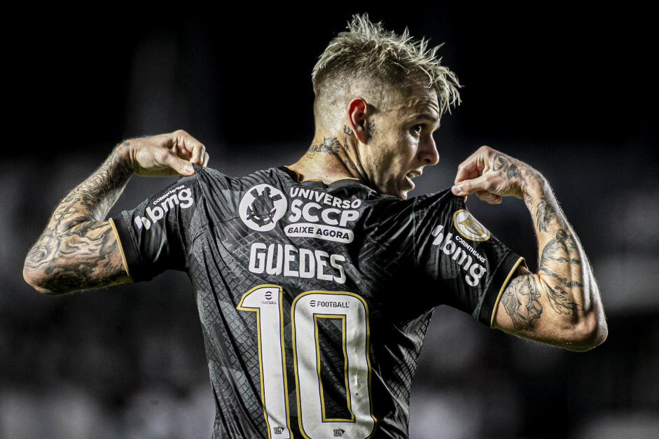 Corinthians venceu Santos com gol de Rger Guedes no fim
