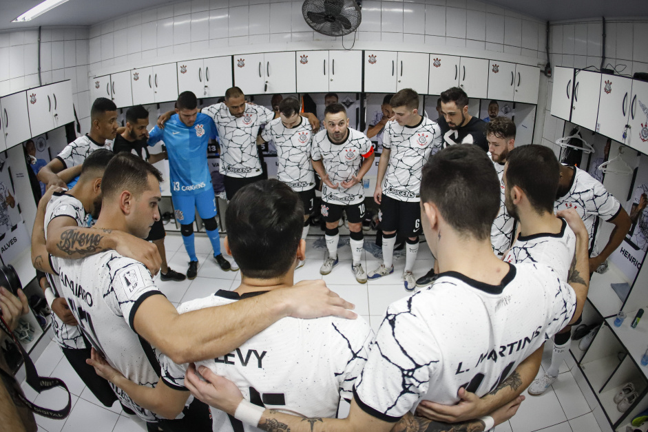 Nesta temporada a equipe de futsal do Corinthians venceu a LNF aps campanha heroica no mata-mata