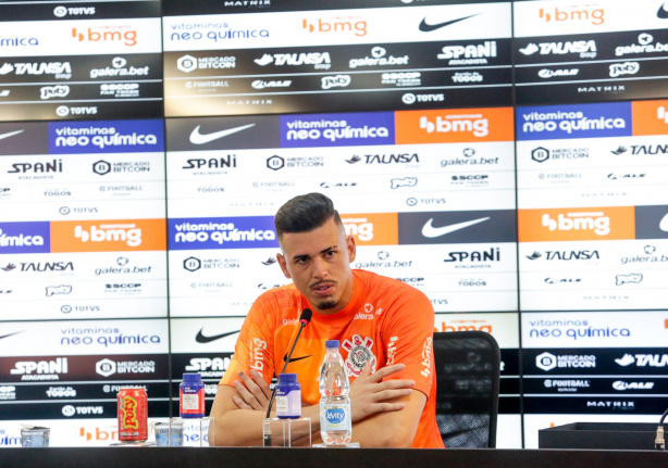 Ivan na apresentação pelo Corinthians