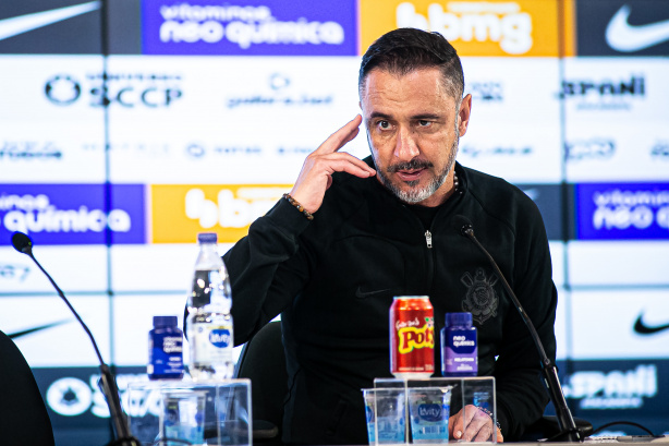 Vítor Pereira comenta derrota para o Fluminense
