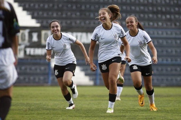 Corinthians goleia São José e se classifica para a próxima fase do  Paulistão Feminino Sub-17