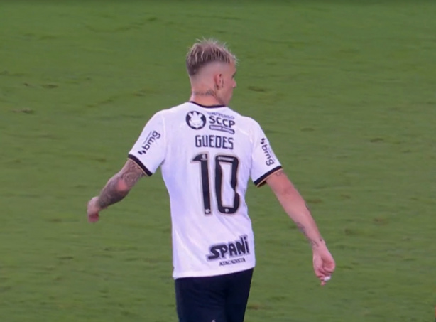 Corinthians venceu o Flamengo fora de casa pelo Brasileir�o