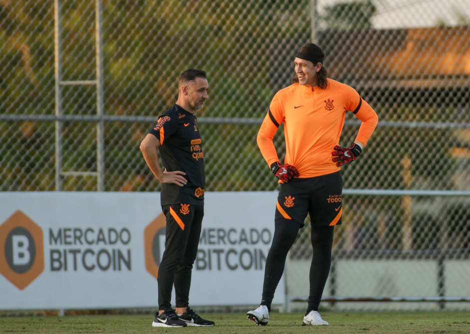 Cssio e Vtor Pereira em treino do Corinthians
