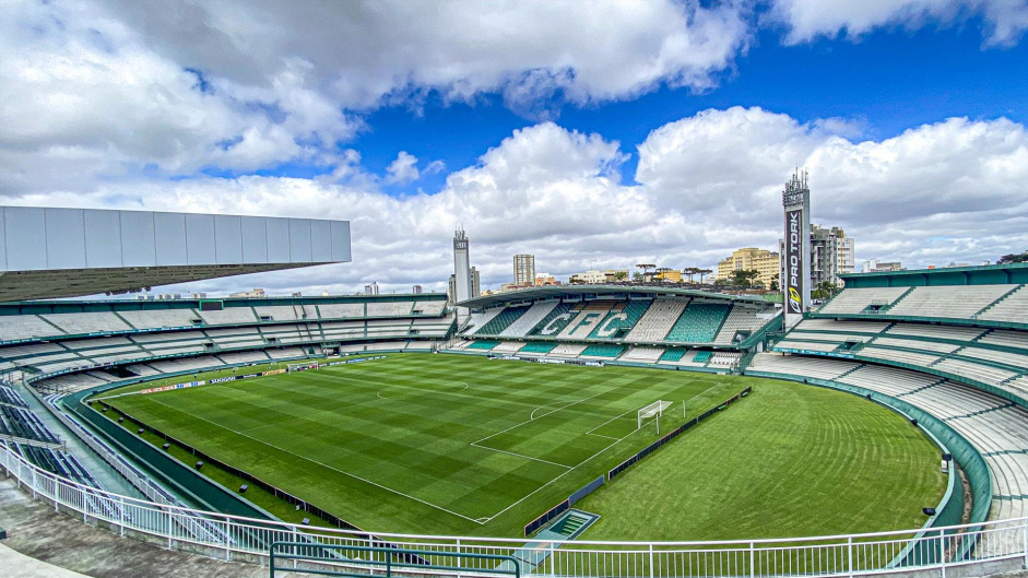 Coritiba anuncia ingressos a R$300 à torcida do Corinthians para jogo na próxima quarta-feira