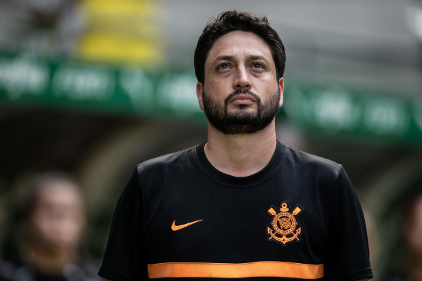 Em coletiva de imprensa, o técnico Arthur Elias elogiou as jogadoras que tem a "mentalidade campeã" do clube