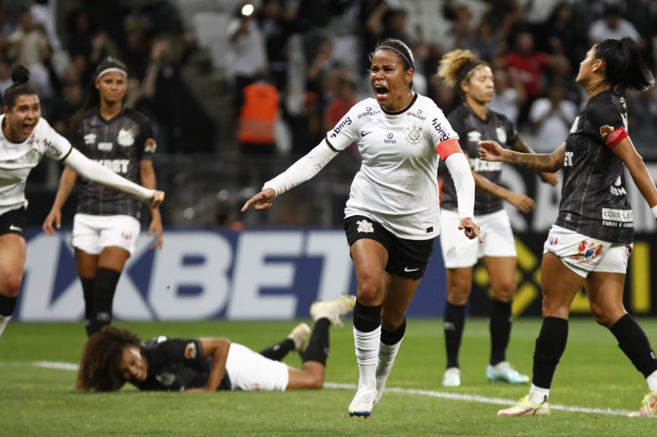 Thaisinha (#10 Santos) during the Campeonato Paulista Feminino football  match between Corinthians x Santos at Parque Sao Jorge in Sao Paulo,  Brazil. Richard Callis/SPP Credit: SPP Sport Press Photo. /Alamy Live News