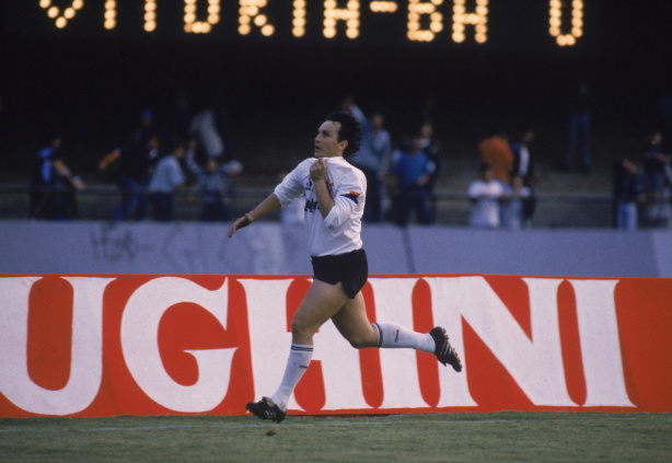Neto comemora gol com a camisa do Corinthians