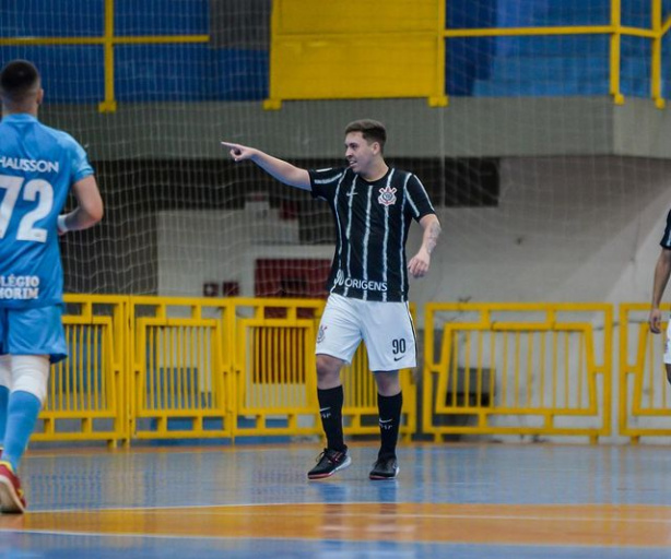 Tintim � um dos destaques da equipe sub-20 de futsal do Corinthians