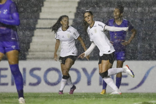 Final Paulistão feminino: Timão goleia São Paulo e fecha ano