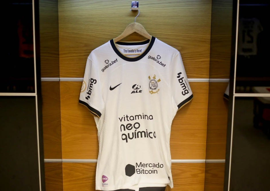 Trs dos oito patrocinadores do uniforme do Corinthians encerram contrato na virada do ano