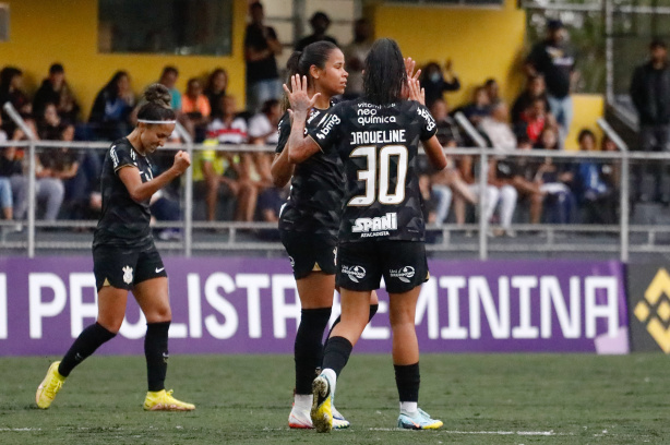 Jaqueline celebra goleada na estreia da Copa Paulista Feminina
